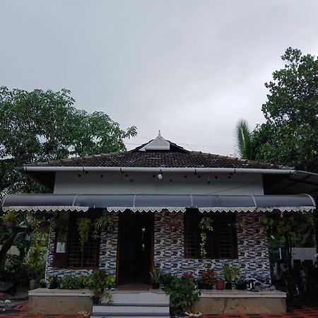 Alaskaa Homes Mararikulam Exterior photo